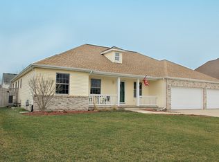324 W Chester Dr, Maple Park, IL 60151