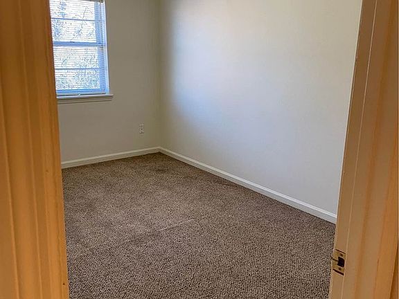 4th image of 230.5 S Porter Dr #11343360