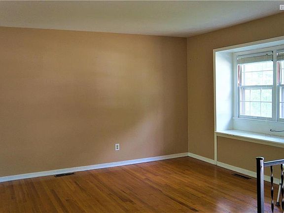 3rd image of 9127 Westbrooke Dr