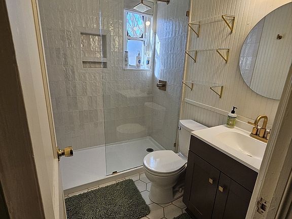 3rd image of 110 Lewis Dr