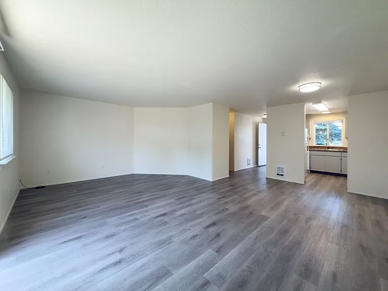 4903 88th St NE — Photo 15