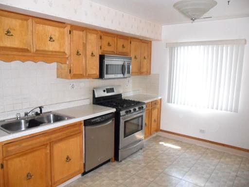 4th image of 7314 W Randolph St #6C