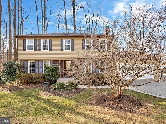 2nd image of 6929 Colburn Dr