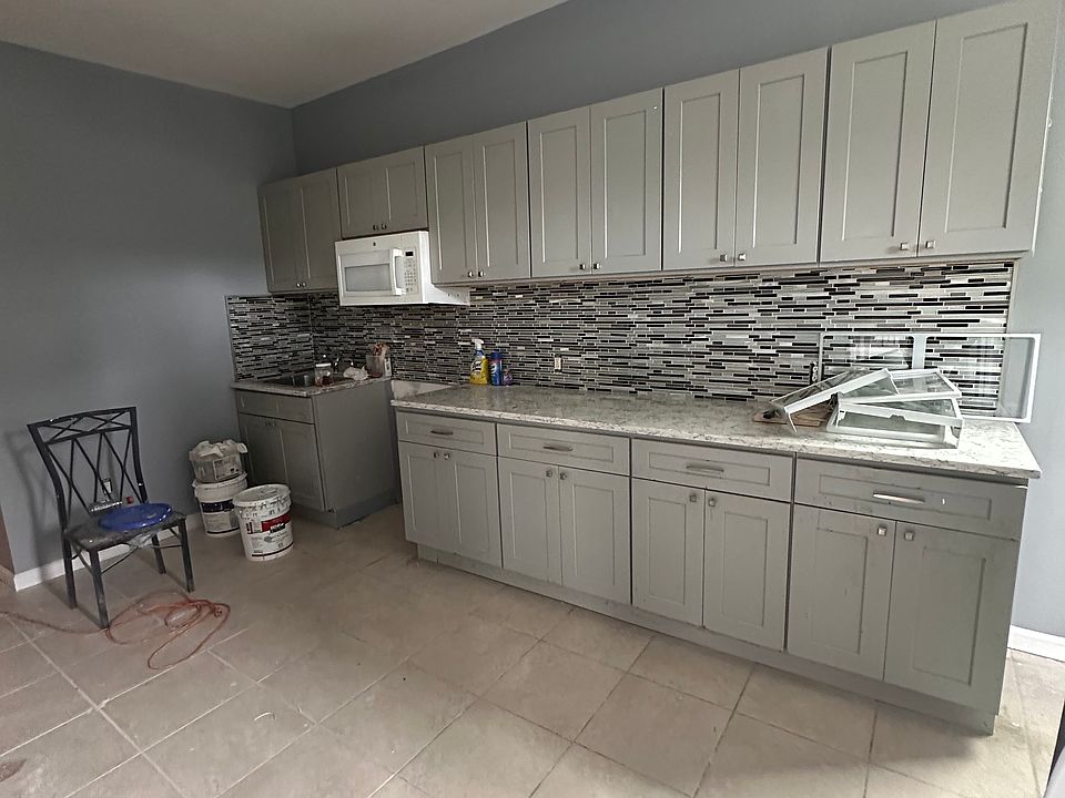 1st image of 110 Saratoga Ave APT 2