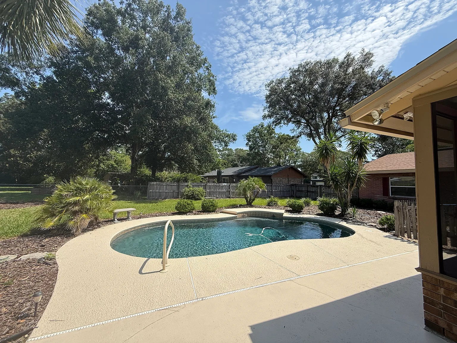 3 bed, 1925 sqft, $3,000 — Photo 3