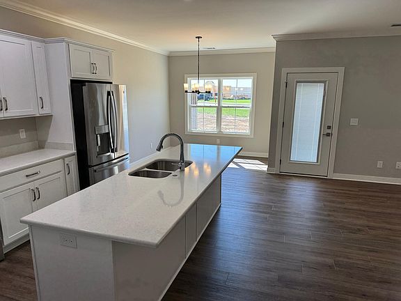 5th image of 3755 High Pointe Ln