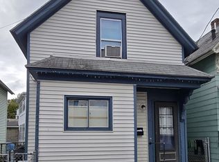 16 L St, Lowell, MA 01850