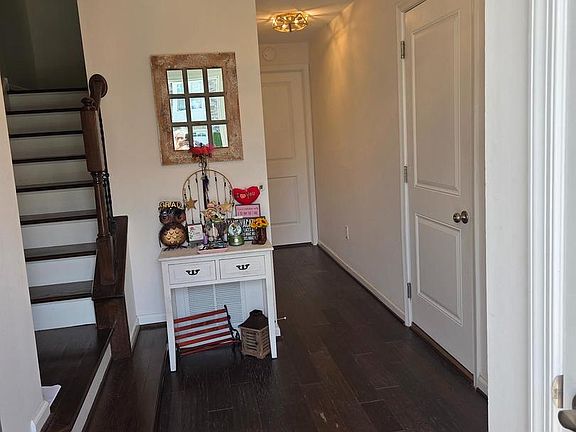 3rd image of 47 Village Green Ln