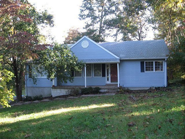 1st image of 314 Oakwood Cir