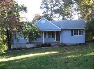 314 Oakwood Cir, Vine Grove, KY 40175