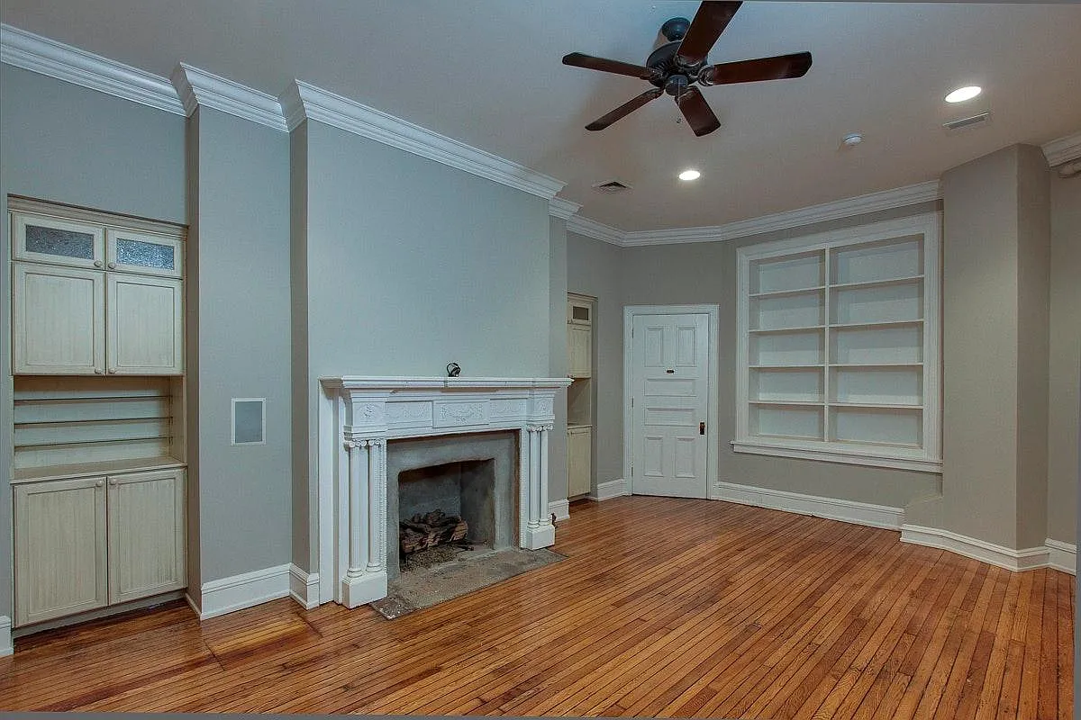 Building Photo - 317 S 20th St #1F