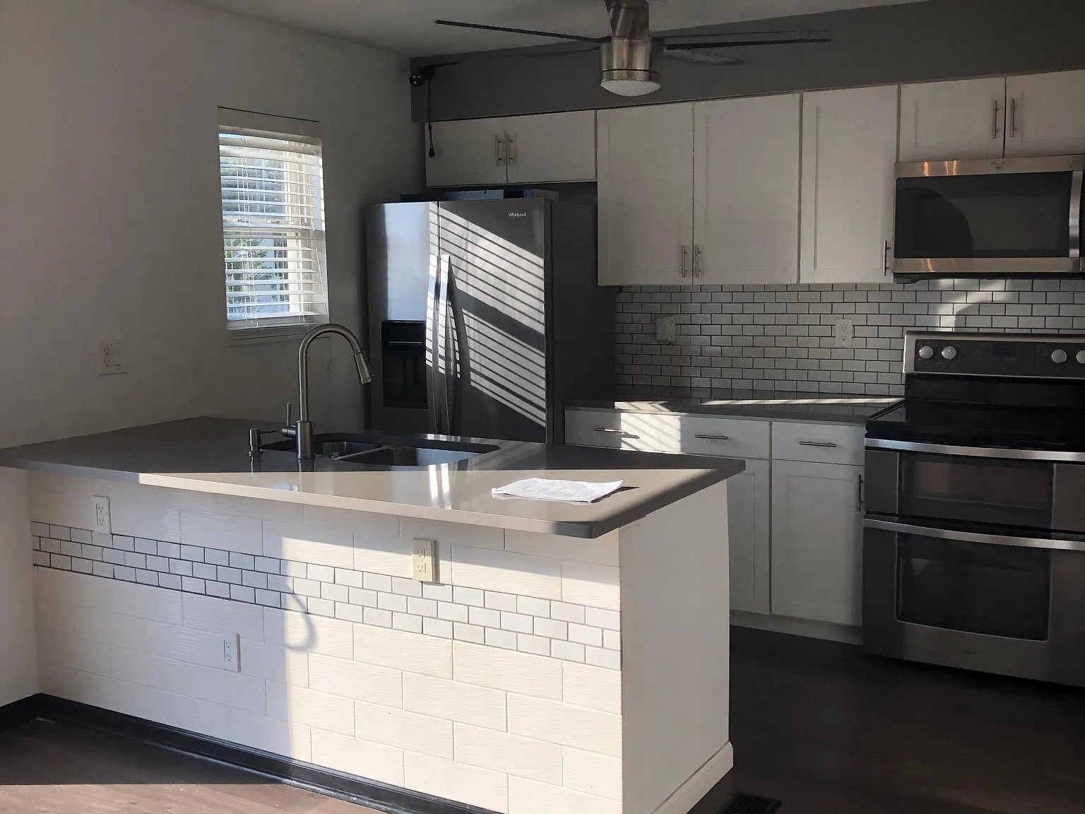 3 bed, 2.5 bath, 1612 sqft, $2,500 — Photo 2