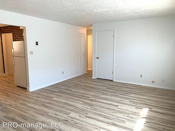 3rd image of 545 Hansen Ave #1