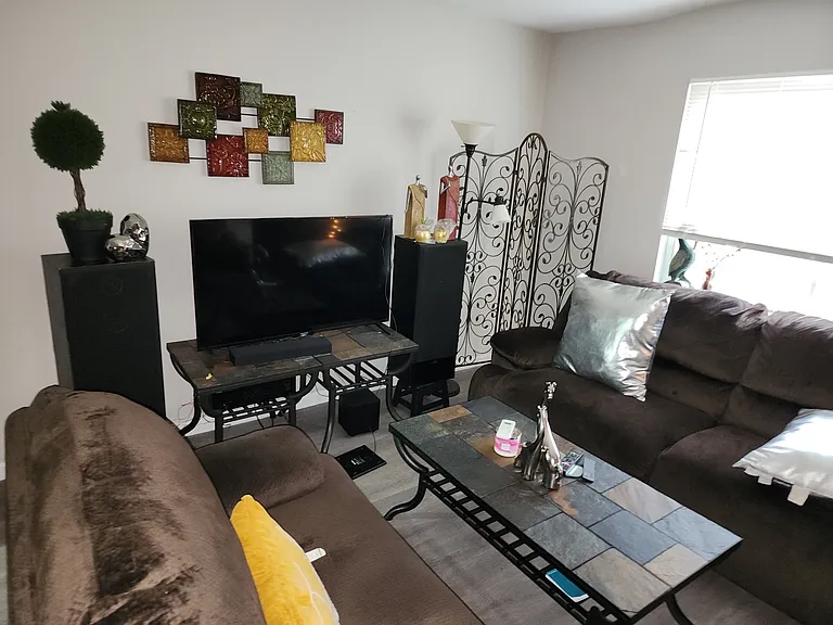 3035 Gilbert Ave — Photo 15