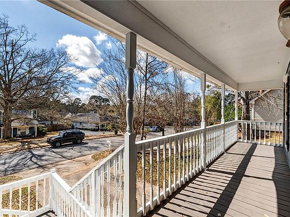 3rd image of 6626 Cherry Pointe Ct