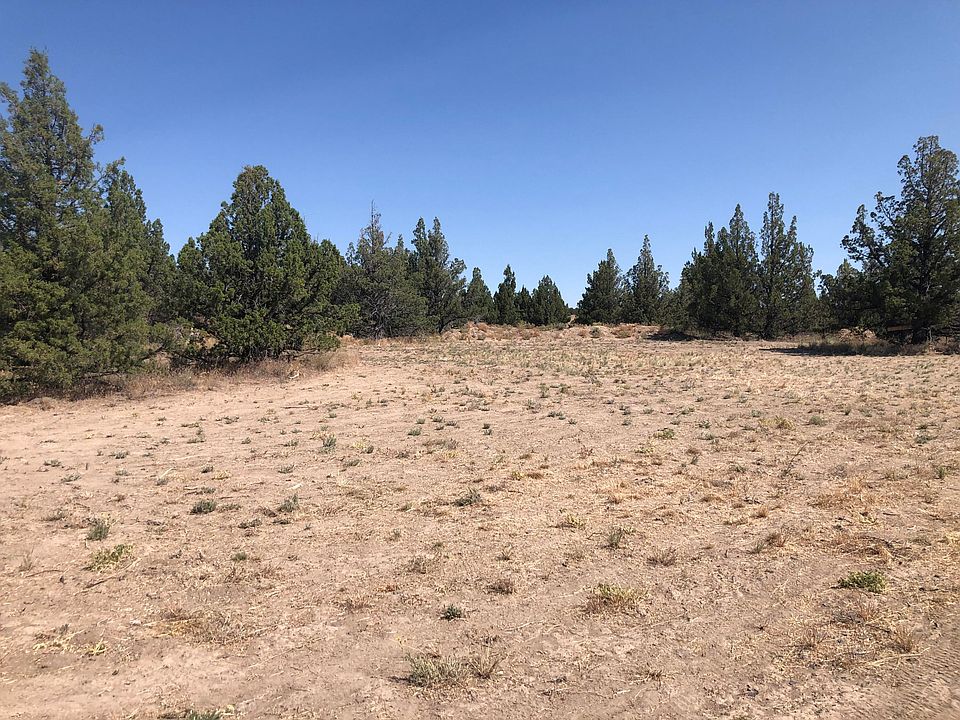 2nd image of 6327 SE Coyote Ln