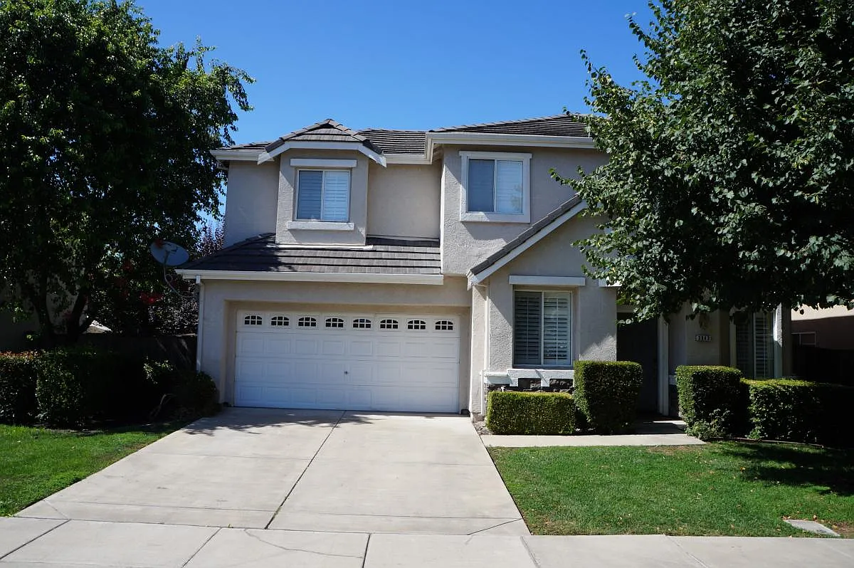 3843 Bridlewood Cir photo 1