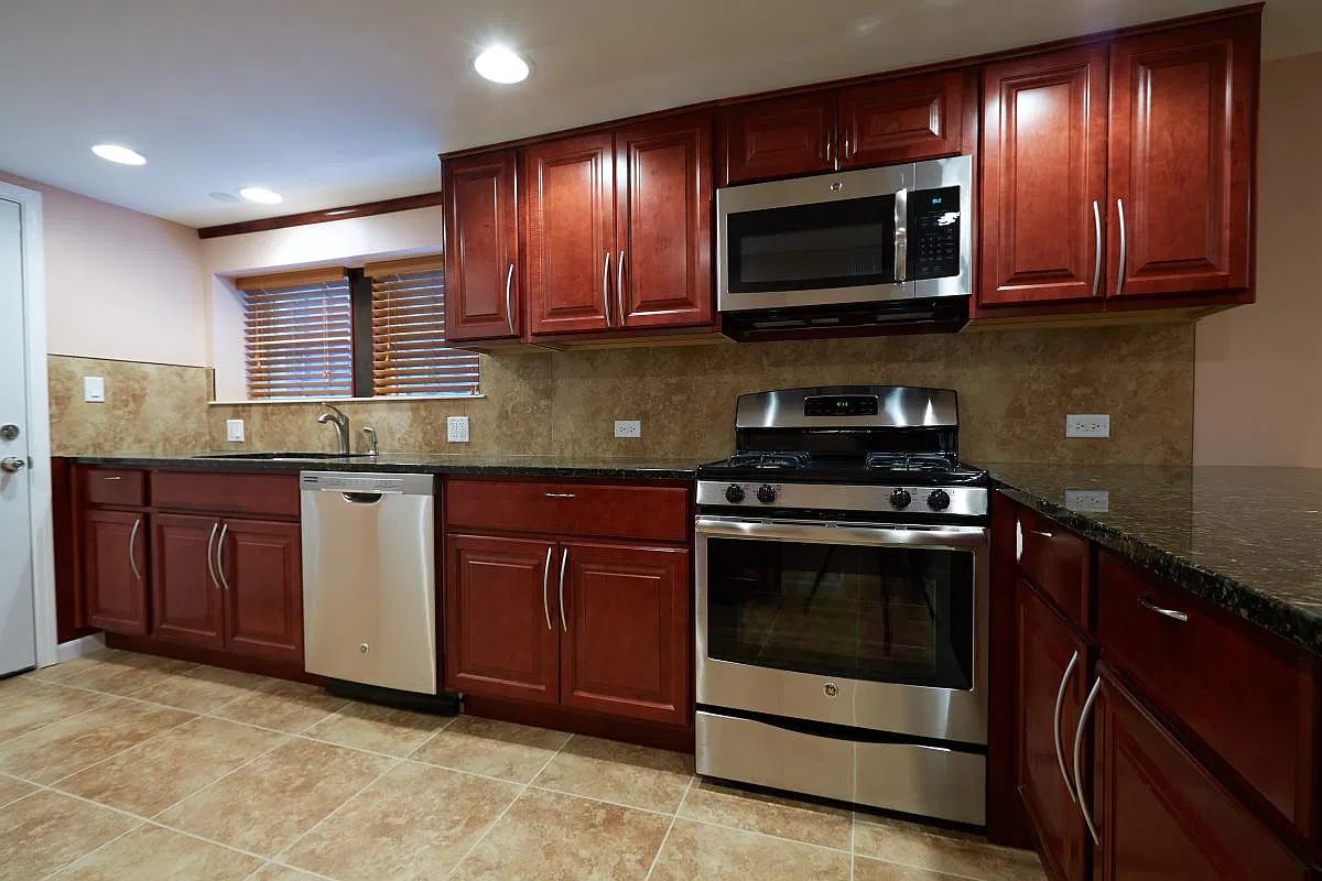 2 bed, 1200 sqft, $1,800 — Photo 1