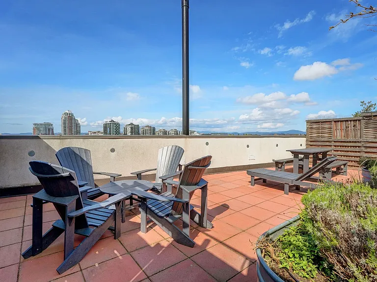 409 Swift St #215 — Photo 9
