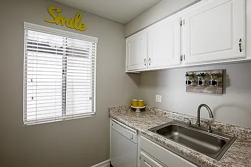 Chandler Meadows Furnished Apartments — Photo 30