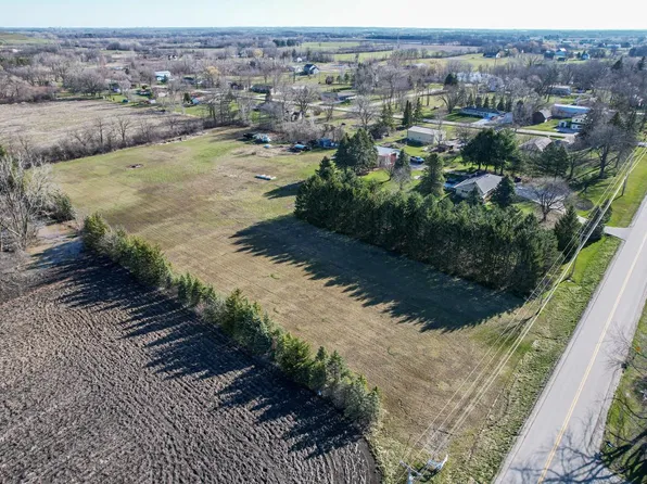 11606 West 7 MILE ROAD, Franksville, WI 53126