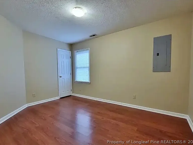 5532 Robmont Dr — Photo 10