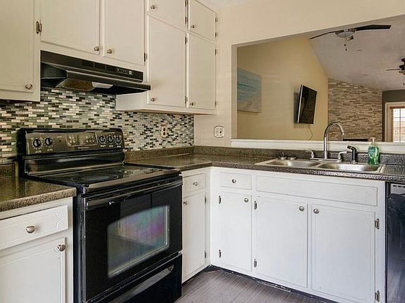 4th image of 5358 Cherry Wood Dr