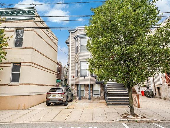 4th image of 1507 West St #1