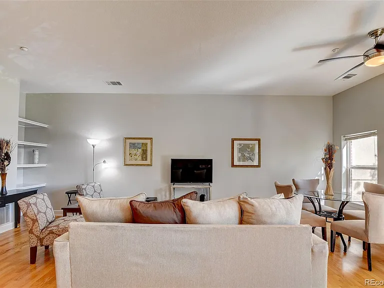 5677 Park Pl #205B — Photo 8
