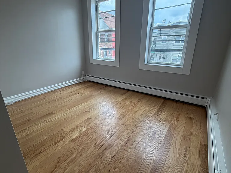 67 Brinkerhoff St #4BB — Photo 4
