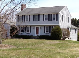 18 Kings Row Ln, Framingham, MA 01701