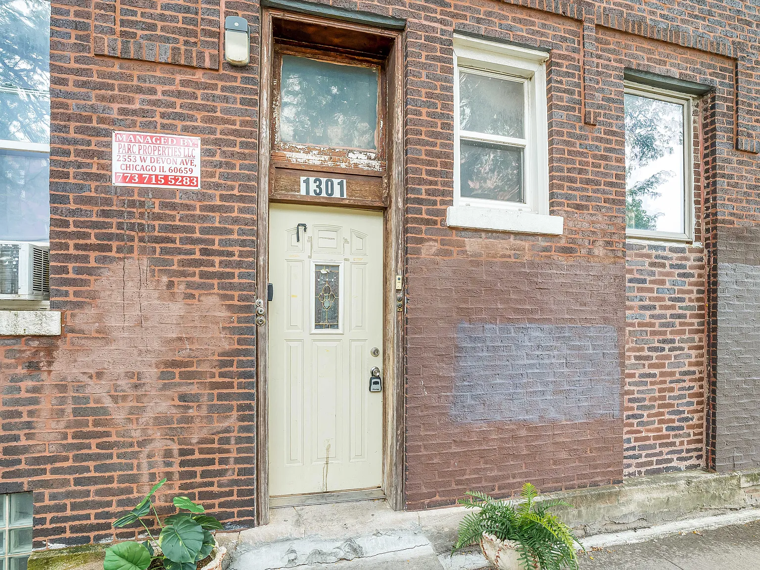 2 bed, 1300 sqft, $1,599 — Photo 2