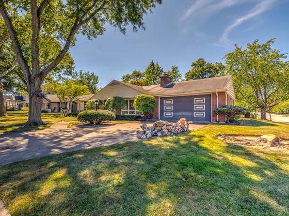 1240 Warrington Rd, Deerfield, IL 60015