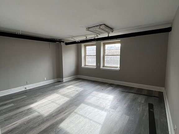 5th image of 25 N Franklin St APT 10