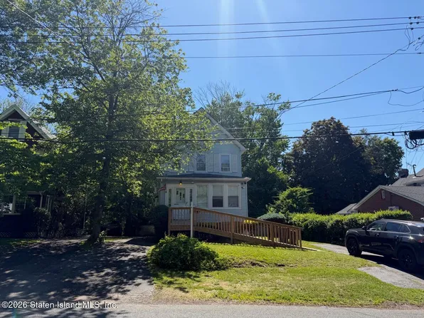65 Woodvale Ave S, Staten Island, NY 10309