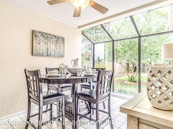 5th image of 3814 Tiger Point Blvd