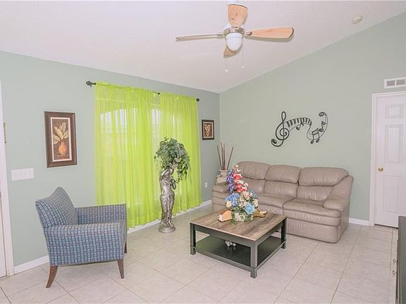 5th image of 308 Puffer Ct