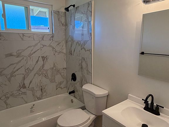3rd image of 3570 Jasmine Ave #7
