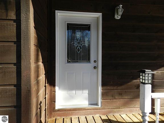2nd image of 2201 Cambridge Dr