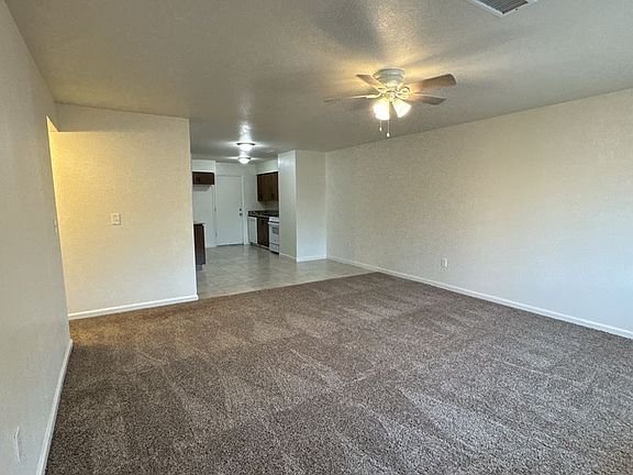 3rd image of 2434-2440 W Caldwell Ave #2438
