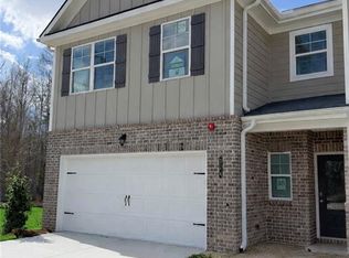 374 Lanier Cir, Woodstock, GA