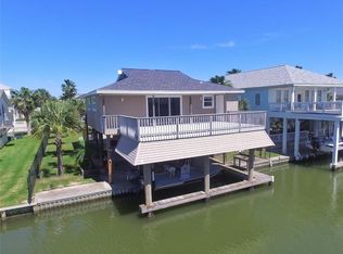 22201 Frio Dr, Galveston, TX 77554