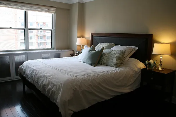 Sold by Real Direct | media 18