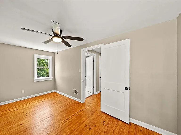 204 Stevenson Rd — Photo 16