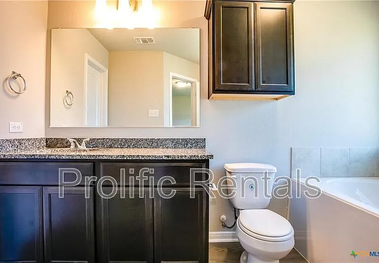 805 Stockdale Rd — Photo 16
