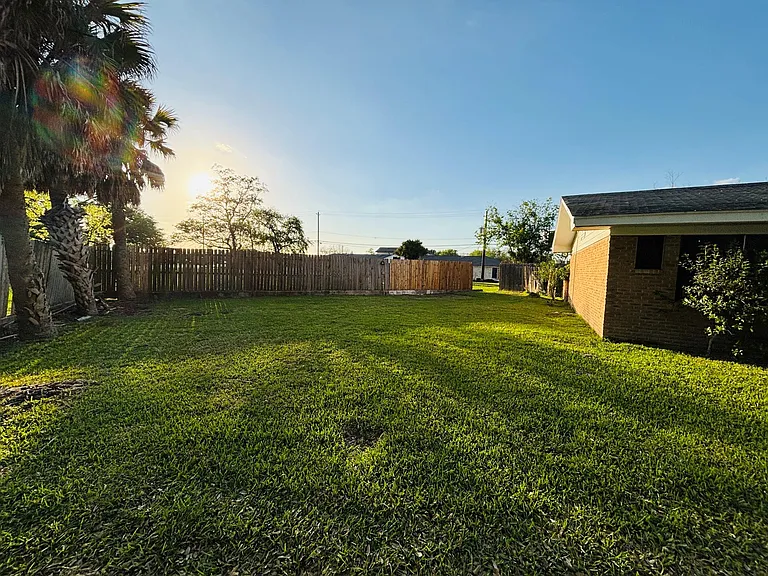 4901 Timber Ln — Photo 29