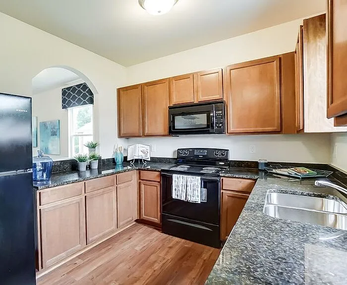 2524 Arrowhead Cir — Photo 8