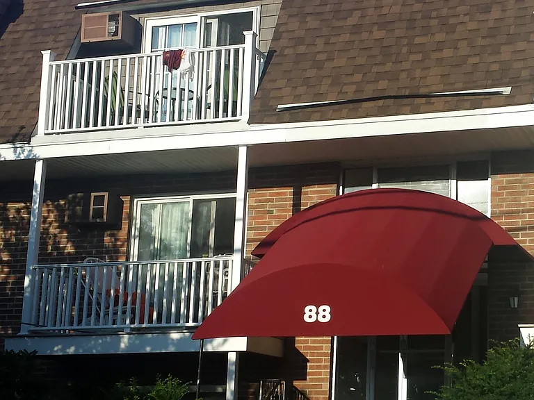88 Beacon St #MAIN — Photo 1