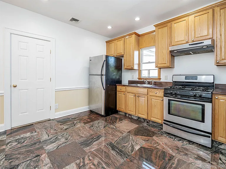 26 Summit Ave #2 — Photo 12