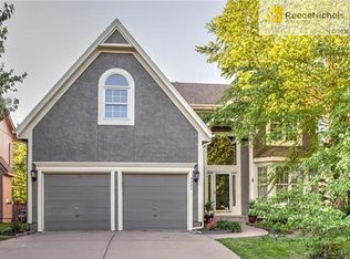 8222 W 127th Pl, Overland Park, KS 66213